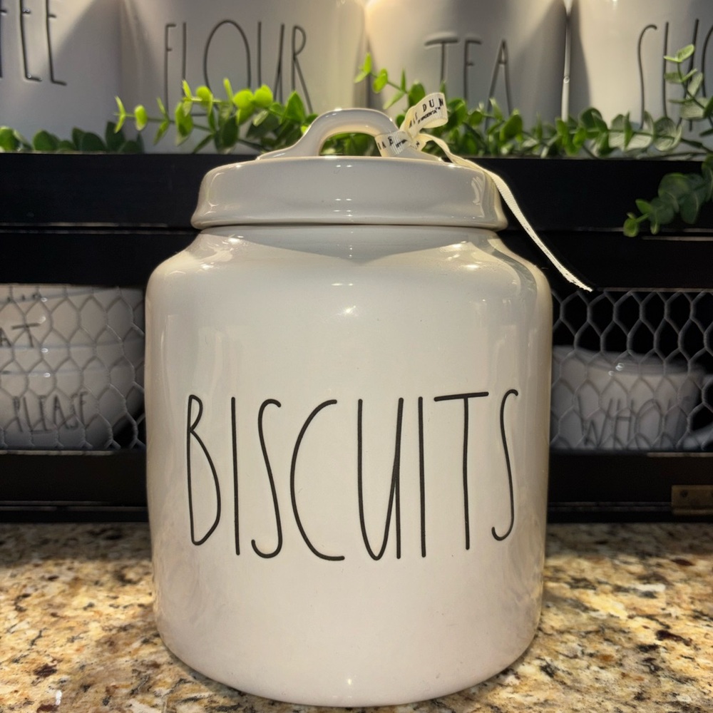 Rae Dunn “BISCUITS” Canister – Rare / HTF 🤍